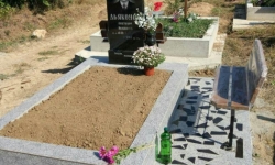 Памятник с цоколем и благоустройством — комплект Под ключ